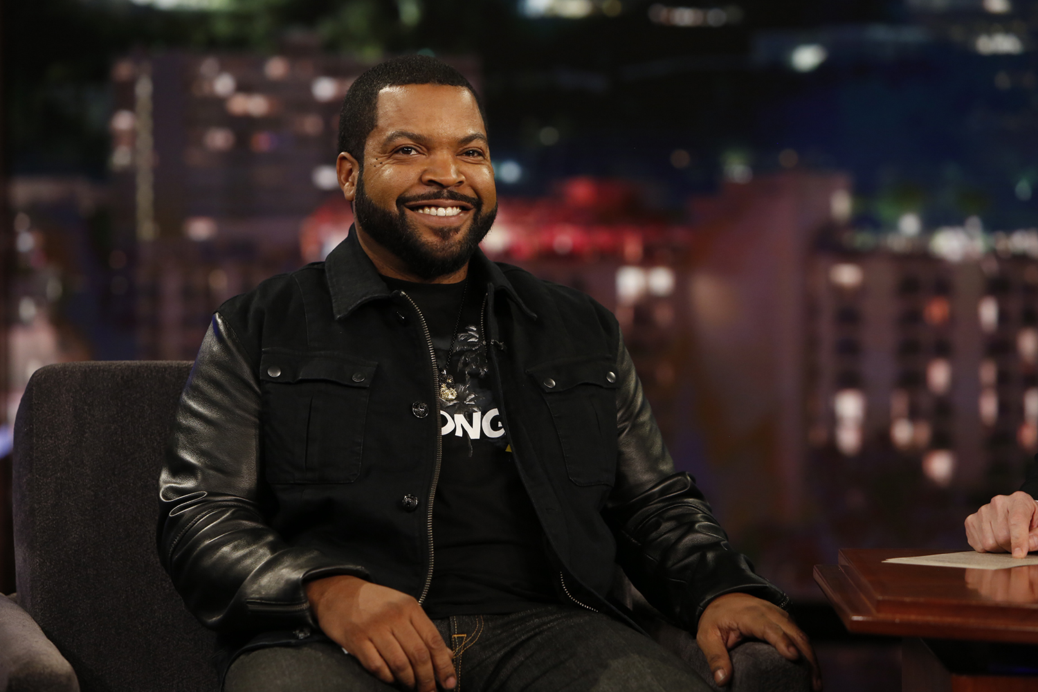 Ice Cube seen arriving t the ABC studios for Jimmy Kimmel Live Featuring: Ice  Cube Where: Los Angeles, California, United States When: 12 Jan 2016 Stock  Photo - Alamy